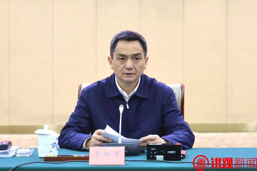 王小川内部信反思：战线拉得过长，不够聚焦