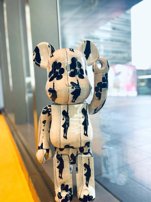 OVO×BE@RBRICK：高端潮玩市场的精准卡位