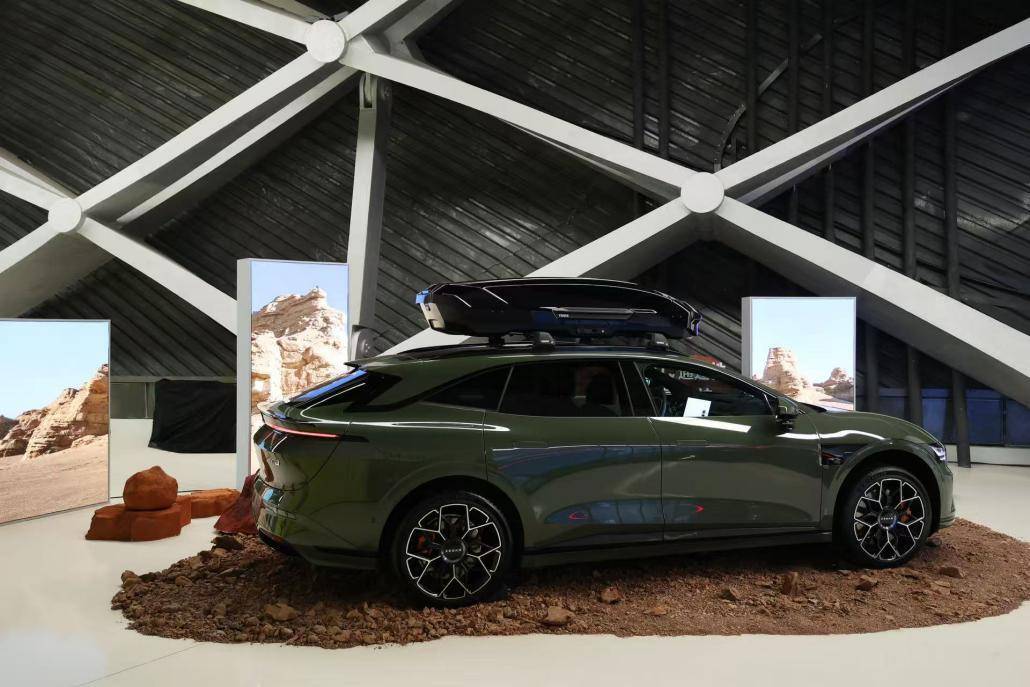 极氪全新猎装轿跑007GT今日上市，预售价21.99万元起