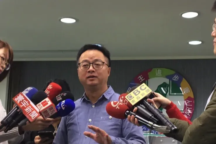 台海观澜｜5775亿美元外汇储备，赖清德当局备妥第三份对美投名状