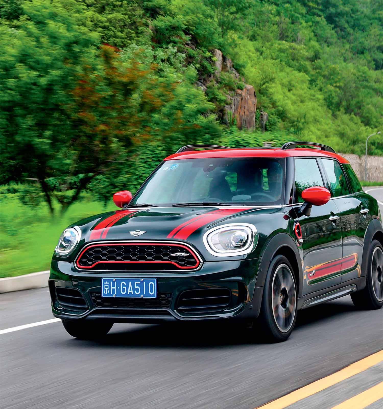 驾控未来，电动MINI JCW从赛道到街头