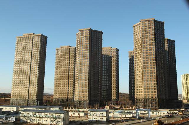 大房企撤退后 小城开发商活得“滋润”