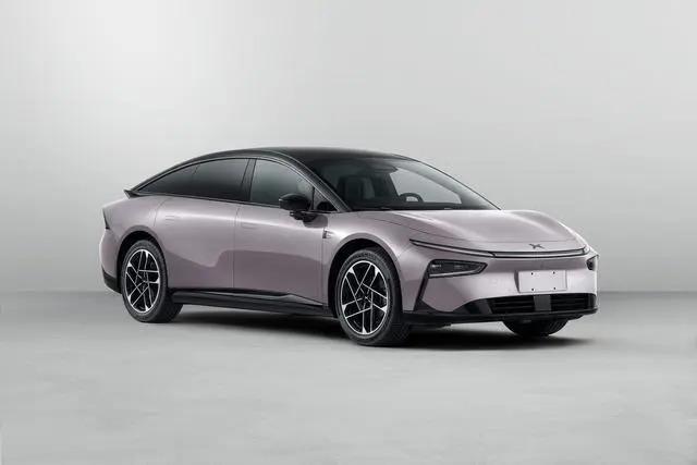 P7+超长续航Max旗舰版上市,小鹏汽车今年将完成全新“AI大脑研发”