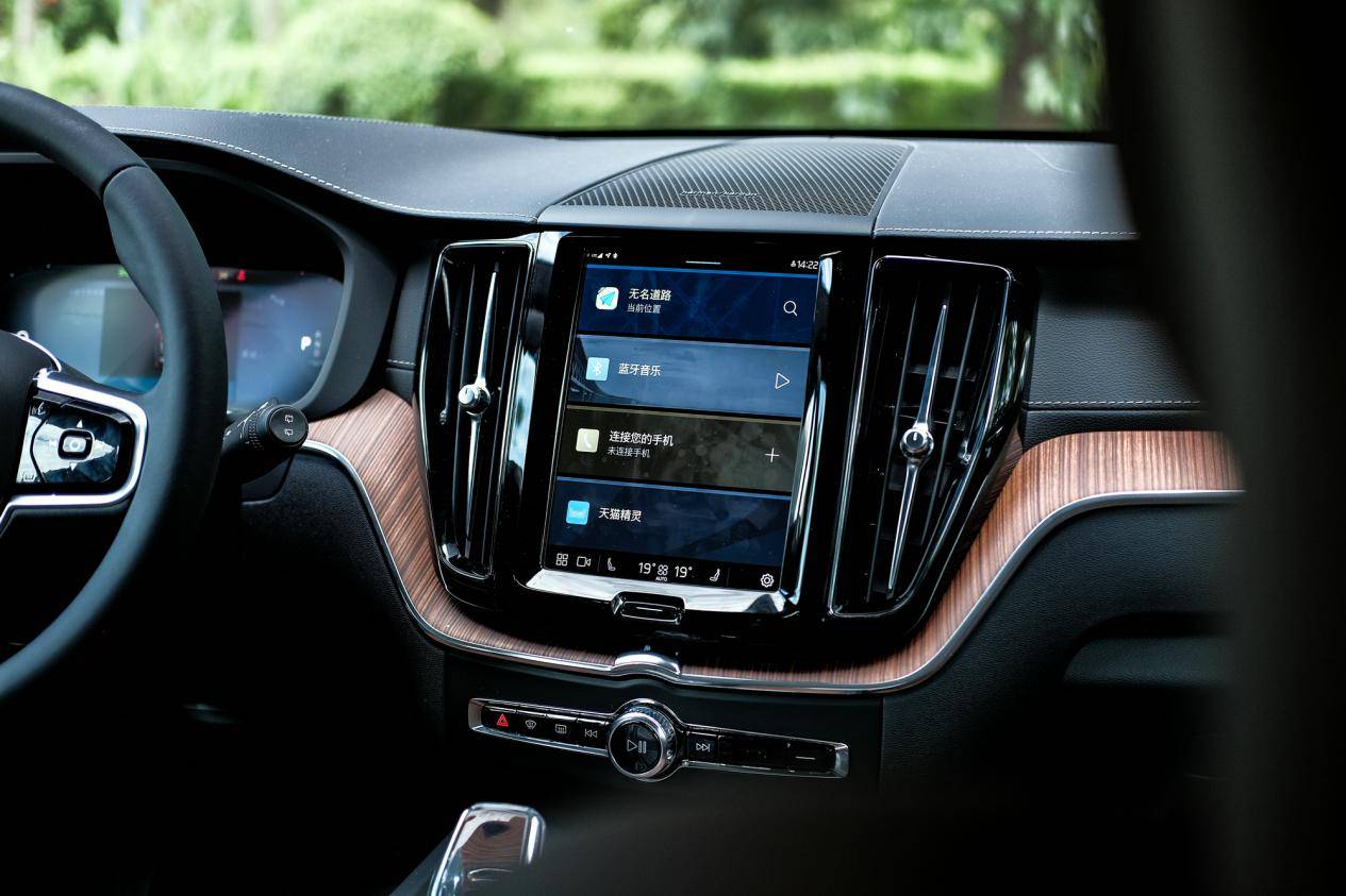 48V、芯片与座舱：新架构主导的新战局