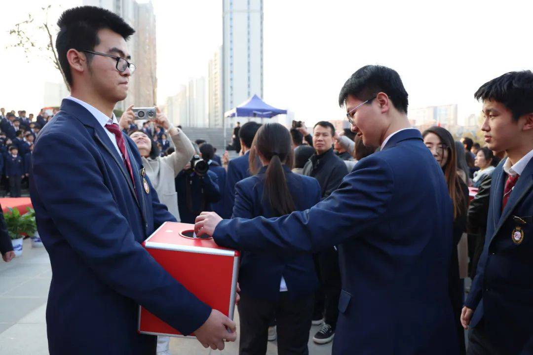 拾级而上 向光向阳――2025「心阶讲堂」跨界启幕,共筑青少年心理韧性