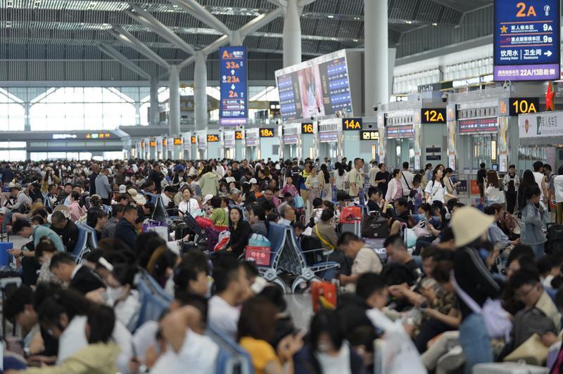 铁路五一假期运输旅客发送量累计超1亿人次