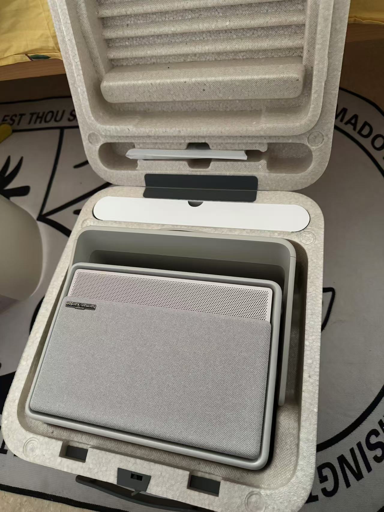 极米重磅推出 RS 20 系列投影仪