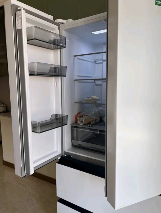 雪祺电气获得外观设计专利授权：“冰箱（复古法式）”