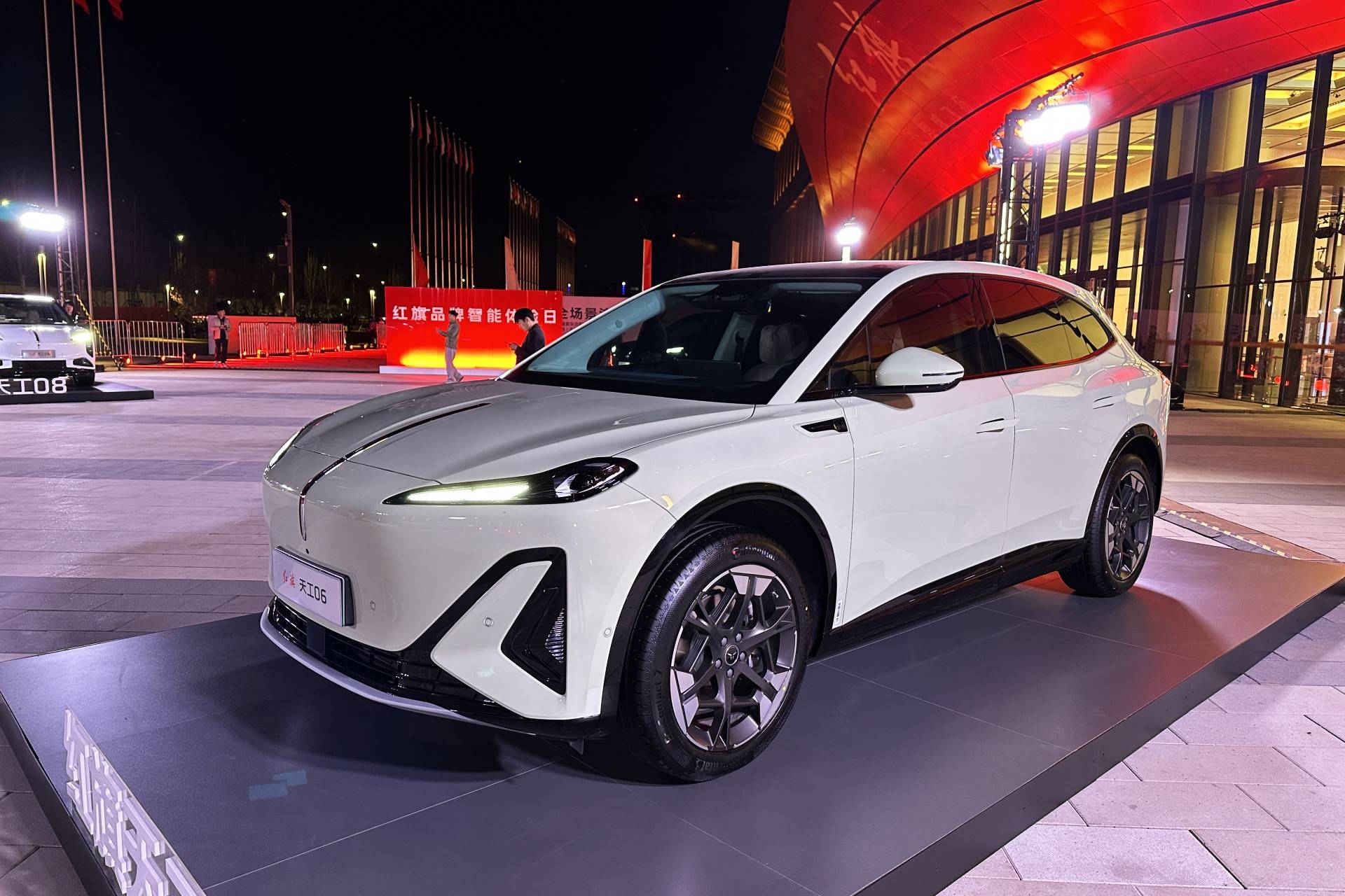 孙颖莎的红旗天工06已交付