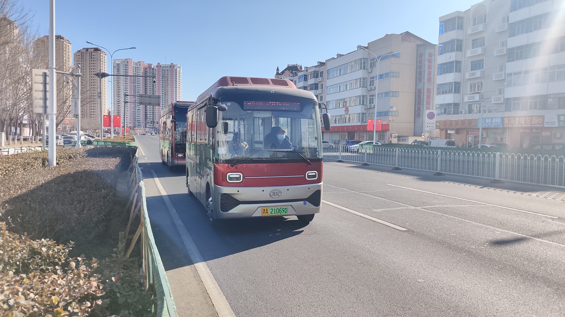 安凯客车:公司目前已开发有8.5米-12米系列氢燃料公交客车