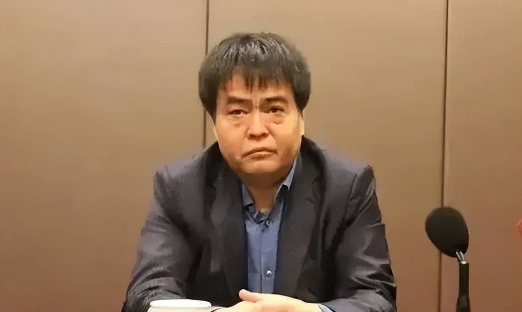 受贿数额特别巨大、滥用职权 国家烟草专卖局原局长凌成兴一审被判十六年