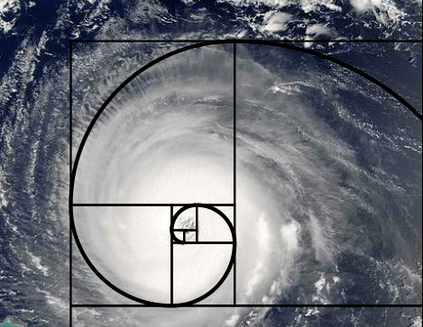 “黄金界爱马仕”的崛起与隐忧：老铺黄金的顶奢叙事能走多远？