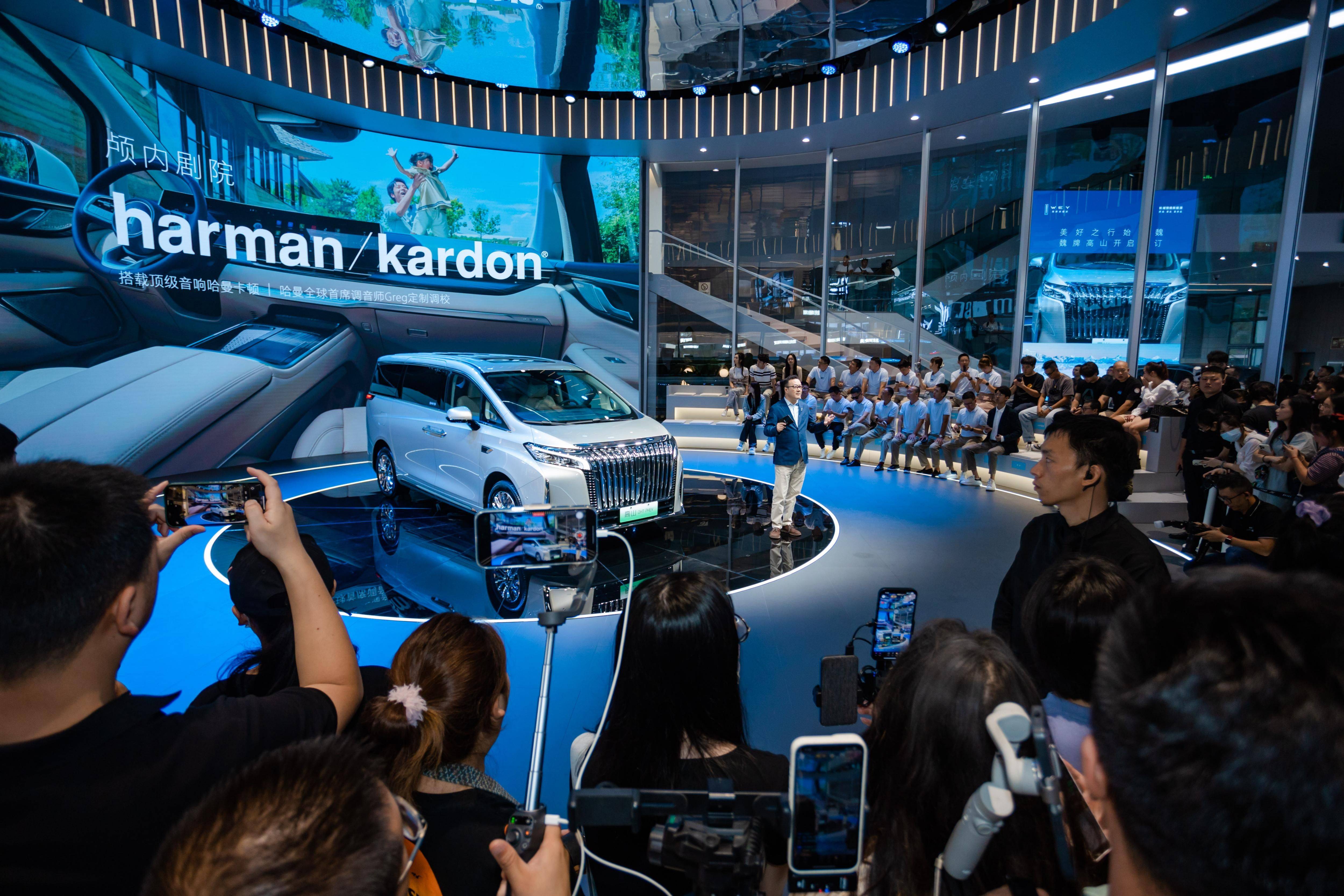 新能源造车是一场马拉松 一汽红旗开启长期主义耐力赛