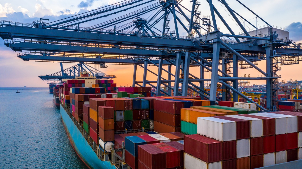 交通运输部：上周国家铁路累计运输货物7763.8万吨 环比下降0.16%