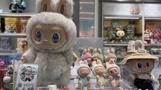 天价收藏：“全球唯一一只”初代LABUBU以108万元拍出