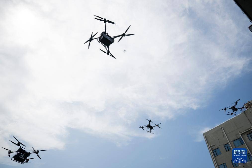 汉商低空港启动运营 首次形成覆盖武汉三镇的低空物流网络