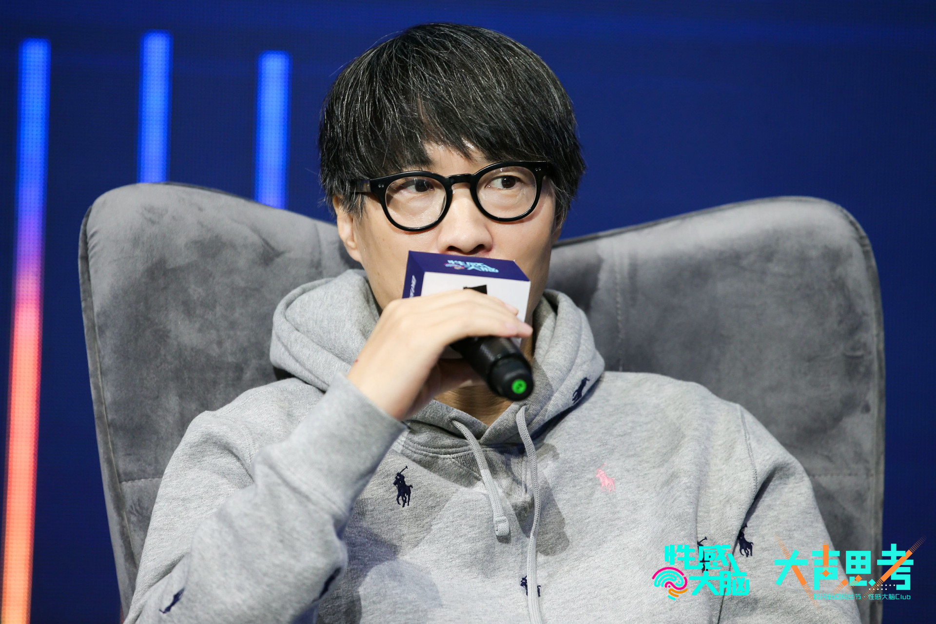 静水深流见时代：纪录片导演周浩新作《工厂》展映