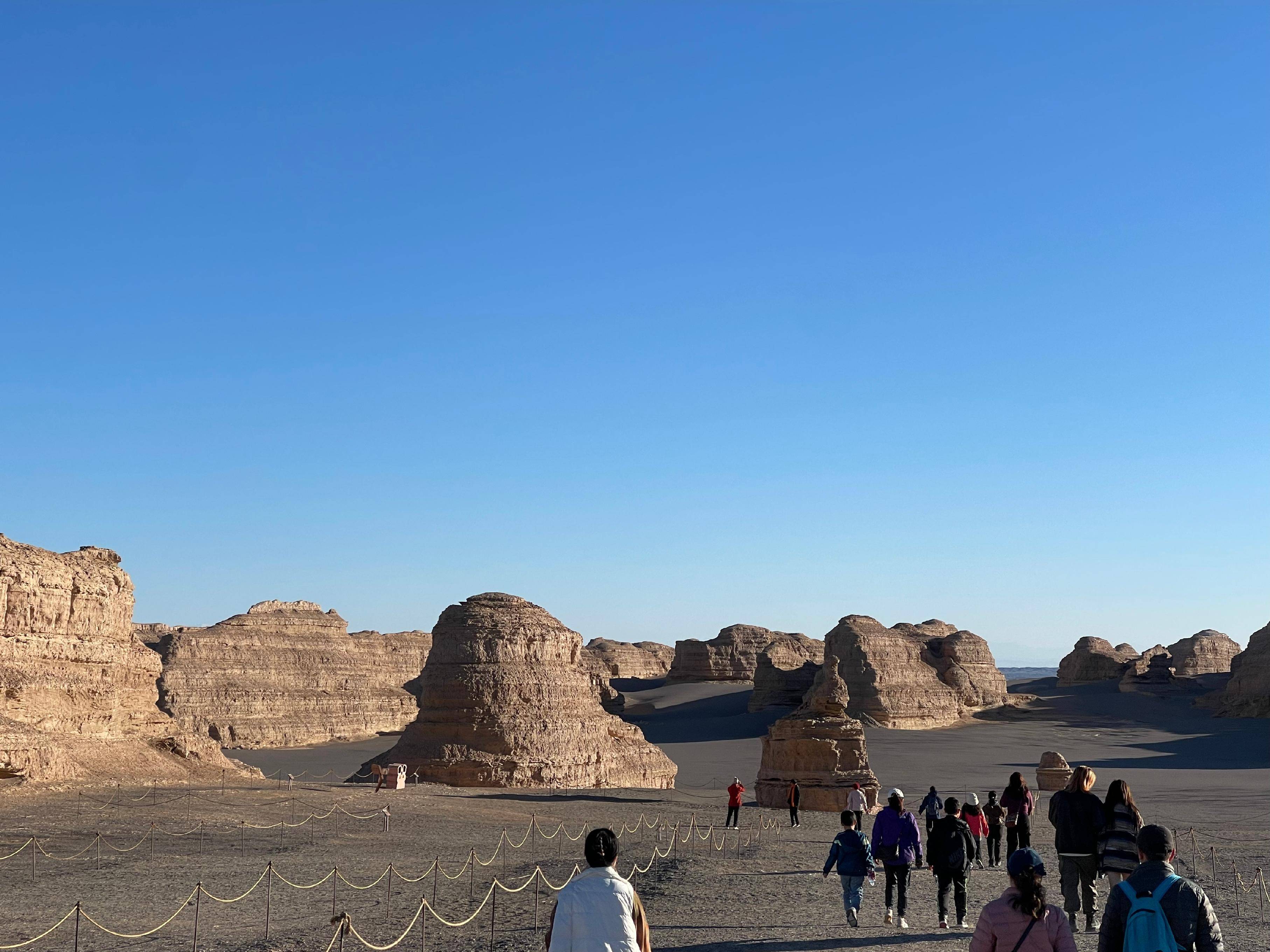 阳关和玉门关：明月几回照汉家丨从长安到敦煌（5）