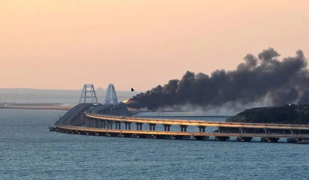 伟伟道来｜ 美国钻地弹炸开了战争之门，还是炸开了谈判大门？