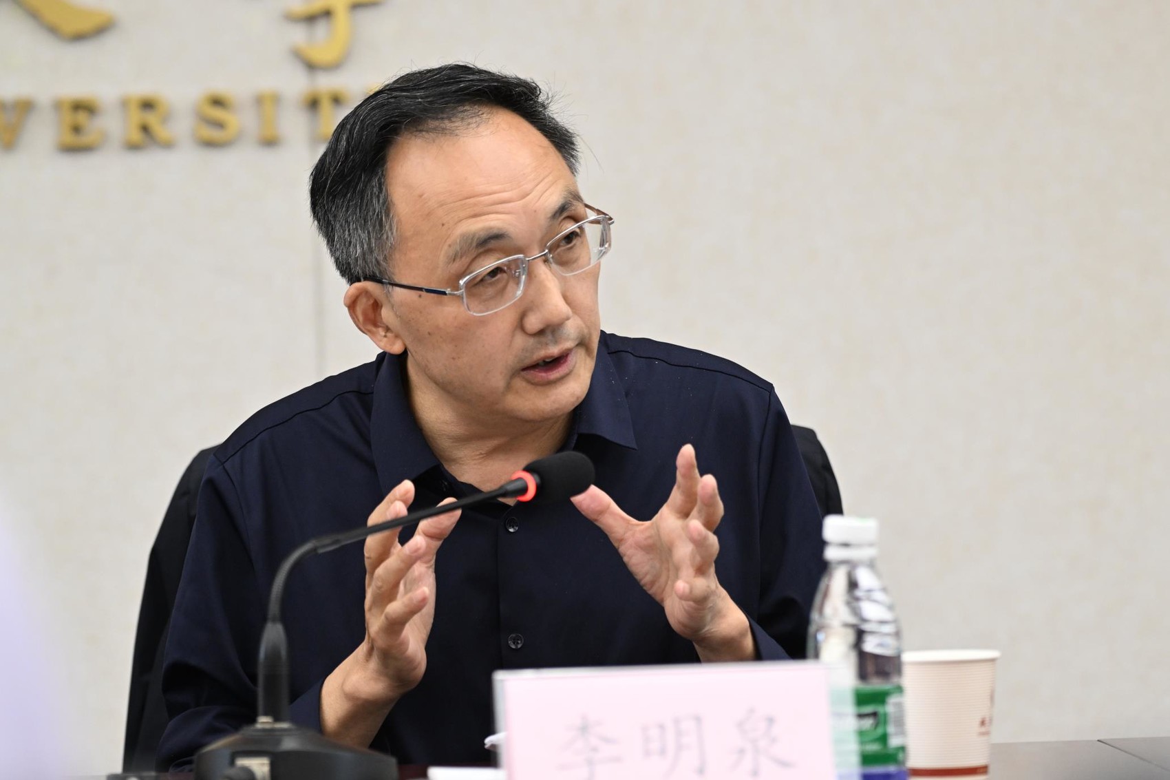 周鸿�t的“AI观”：“能干活”的智能体才是“答案”