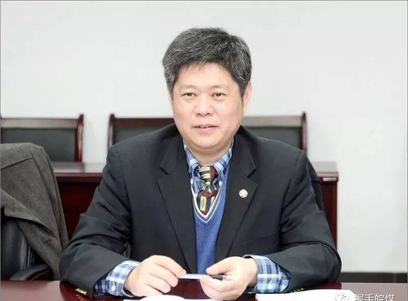 董事长被立案调查，旗下有超40家医院的上市公司“紧急换帅”