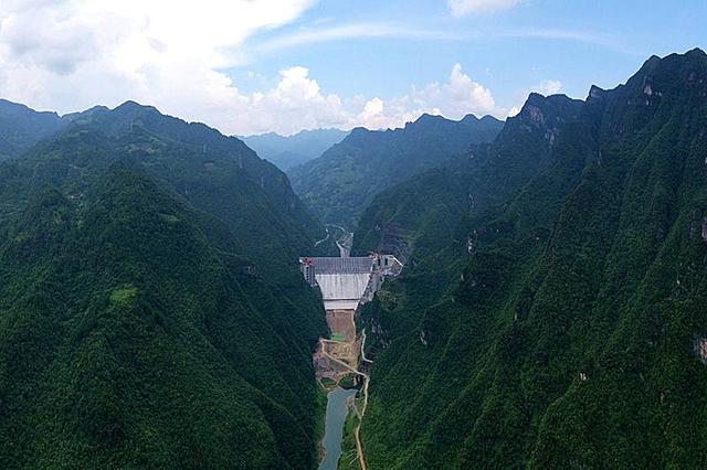 江南水务：三个水厂分布式光伏项目已全面投产并网发电