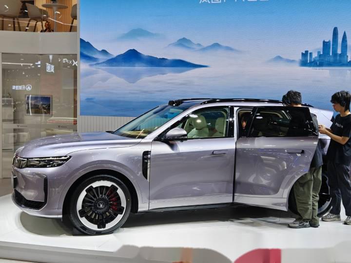 岚图五年梦想共创，“听劝”央企向新进化