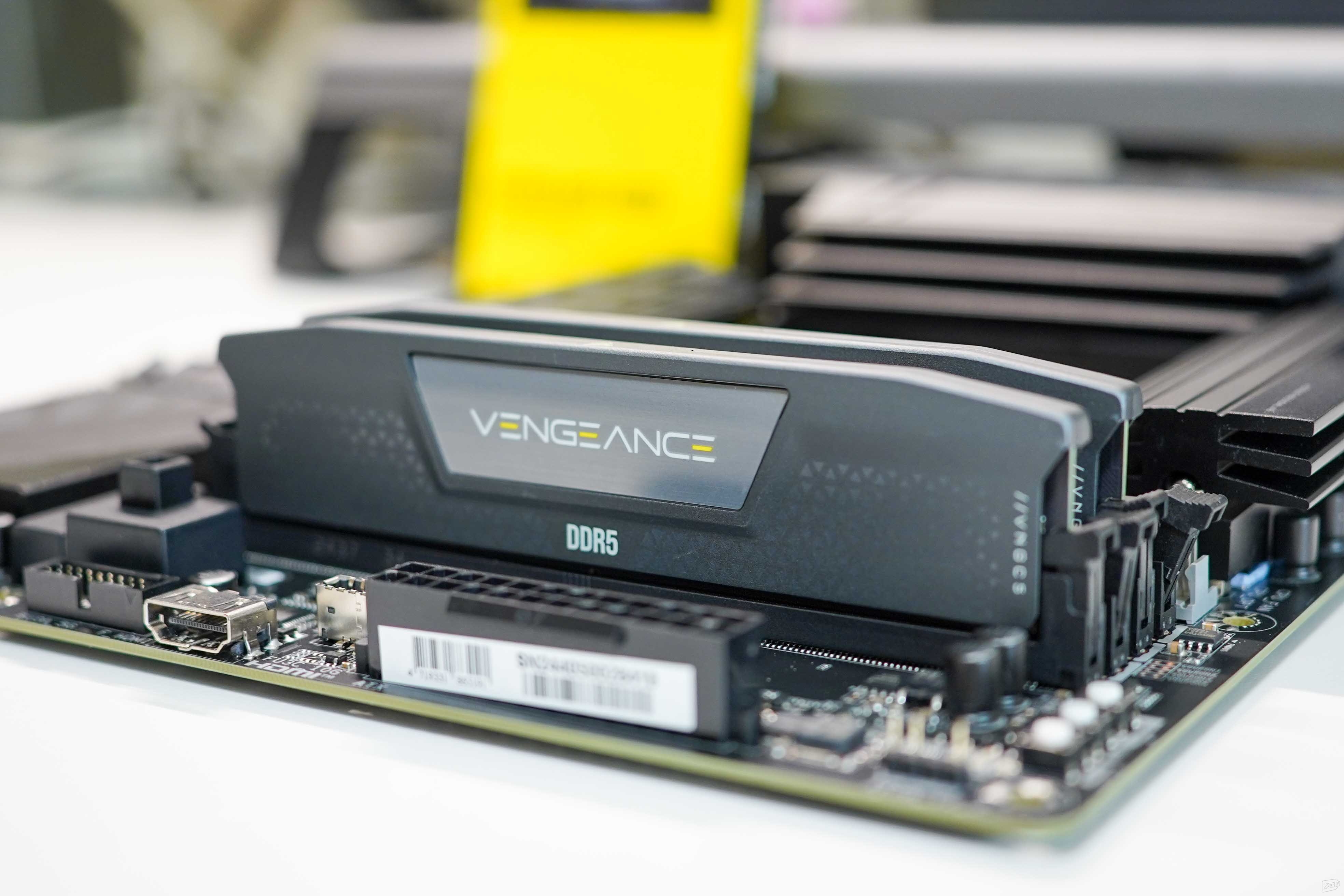 DeepSeek真的不行了吗丨小白商业观