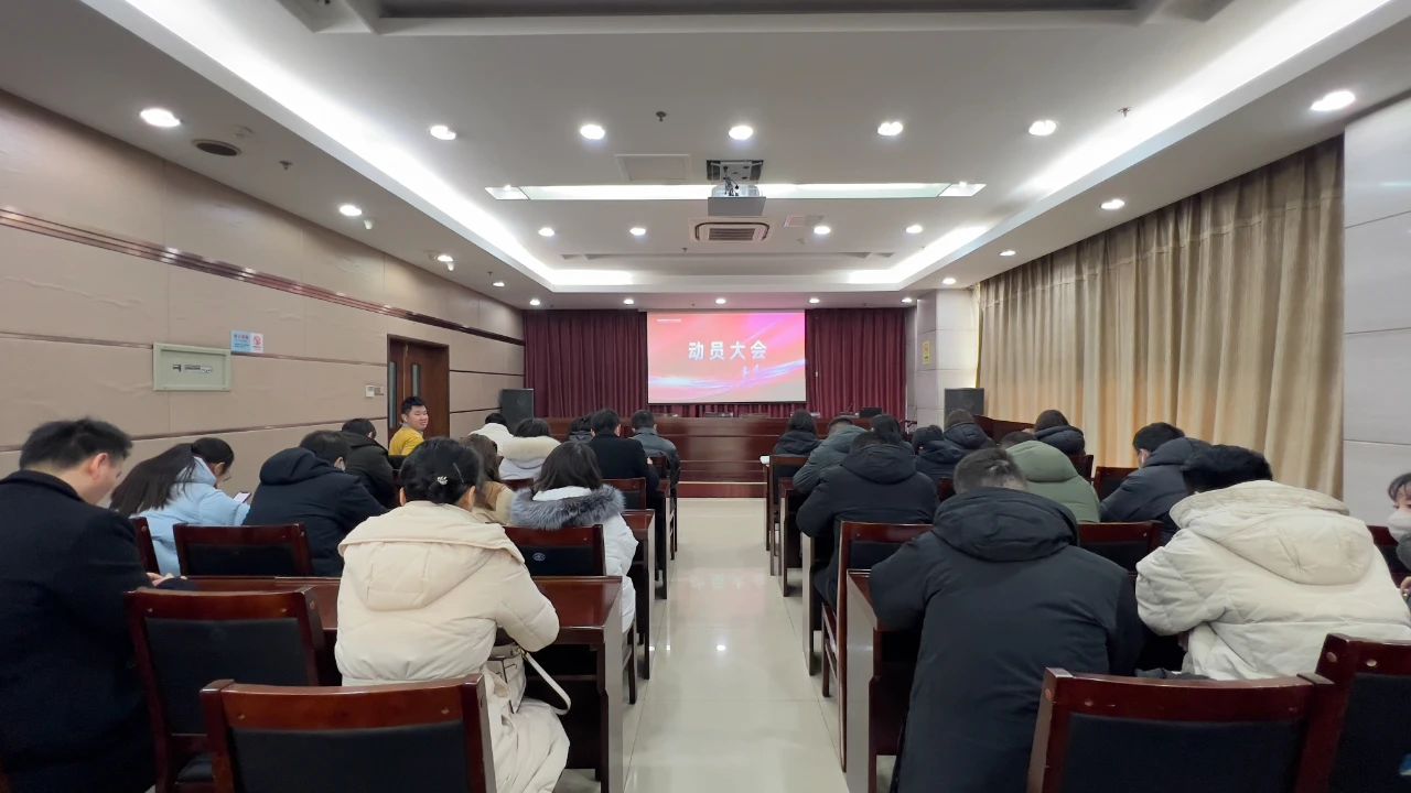 华联控股：公司秉持“地产保稳定，转型促发展”的战略方针