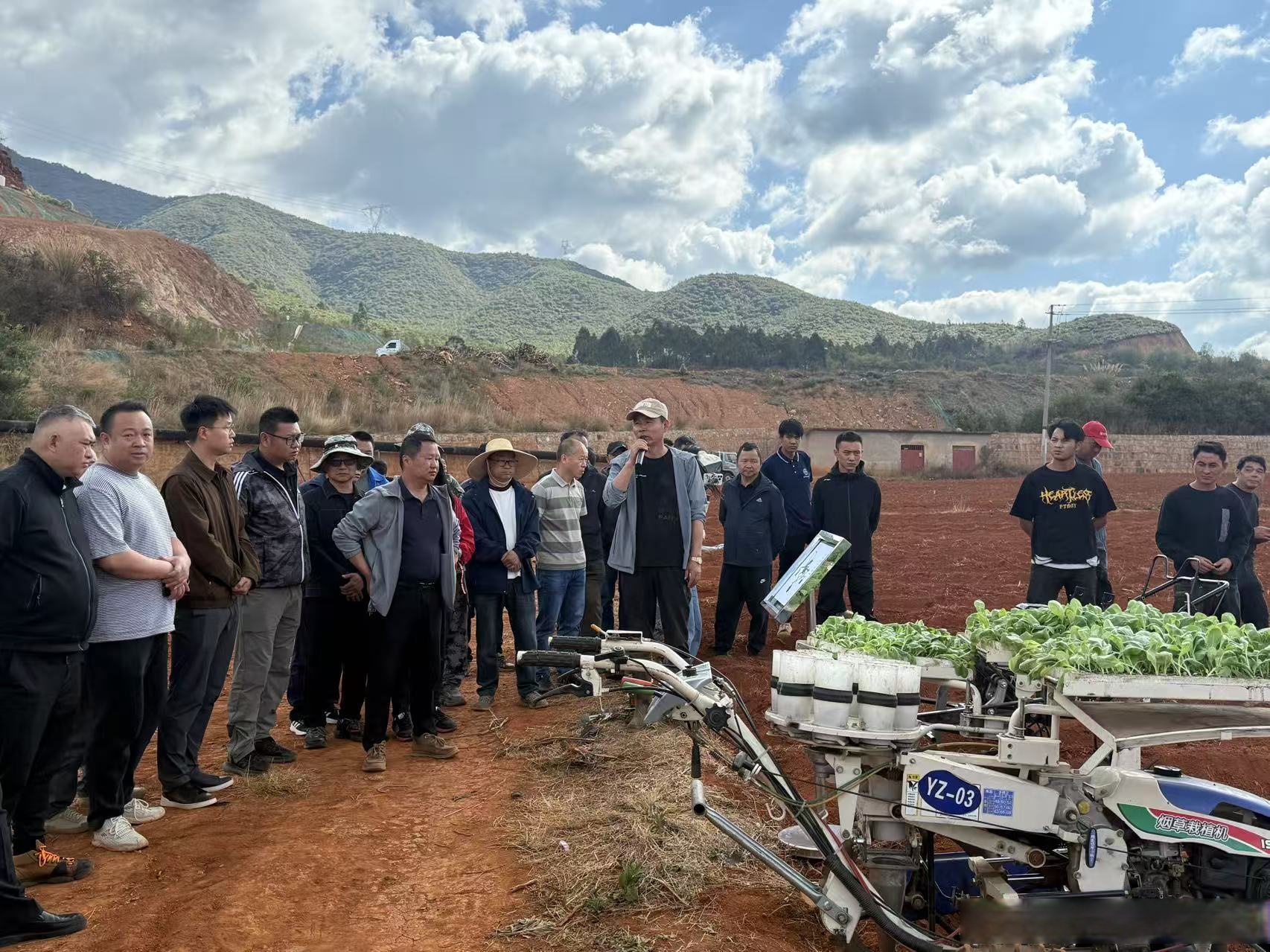投用新机井、开展夜间灌溉……各地多措并举助农稳产保丰收