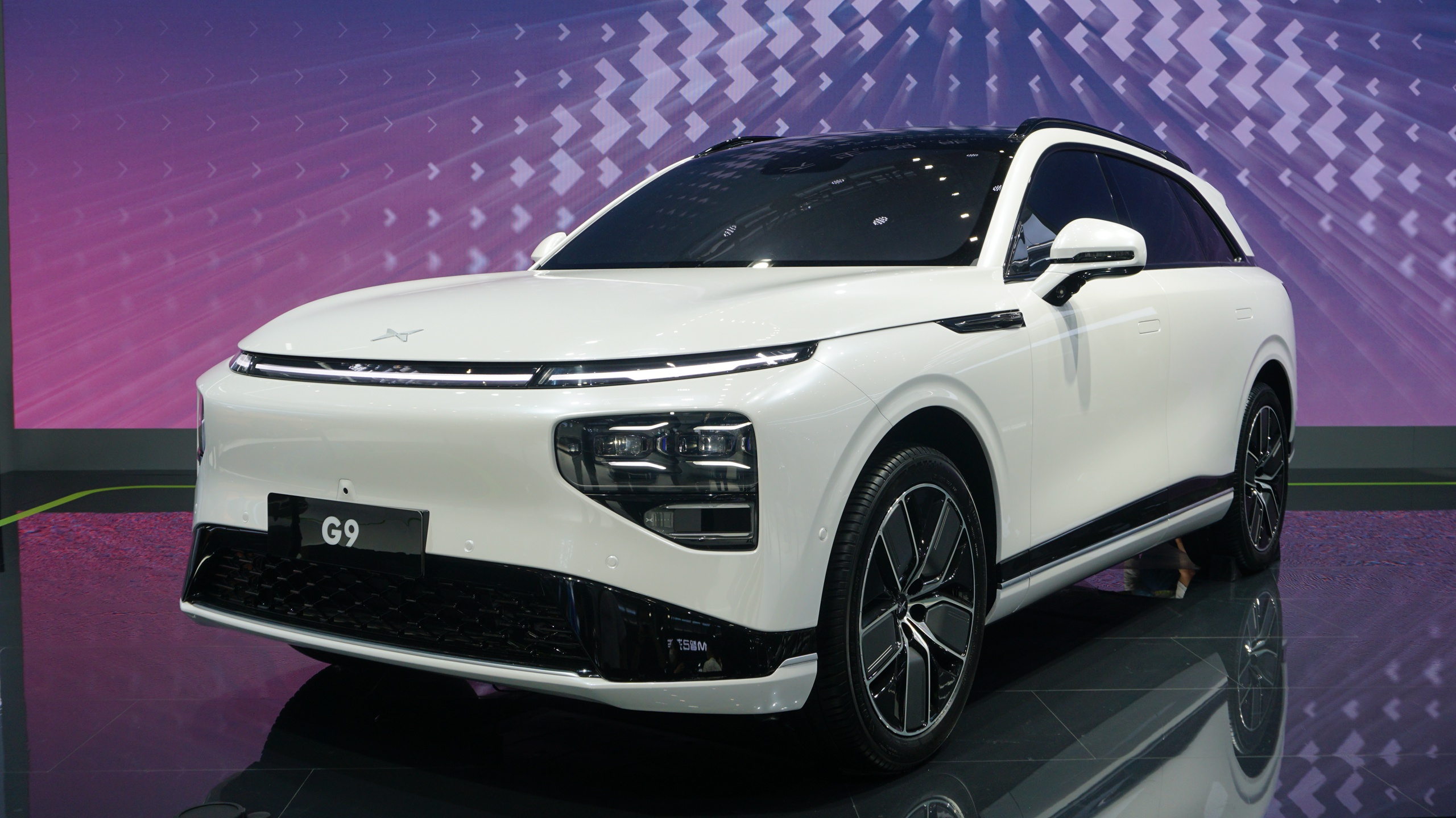 大众持续“爱的供养”，小鹏利润曲线再获保障？