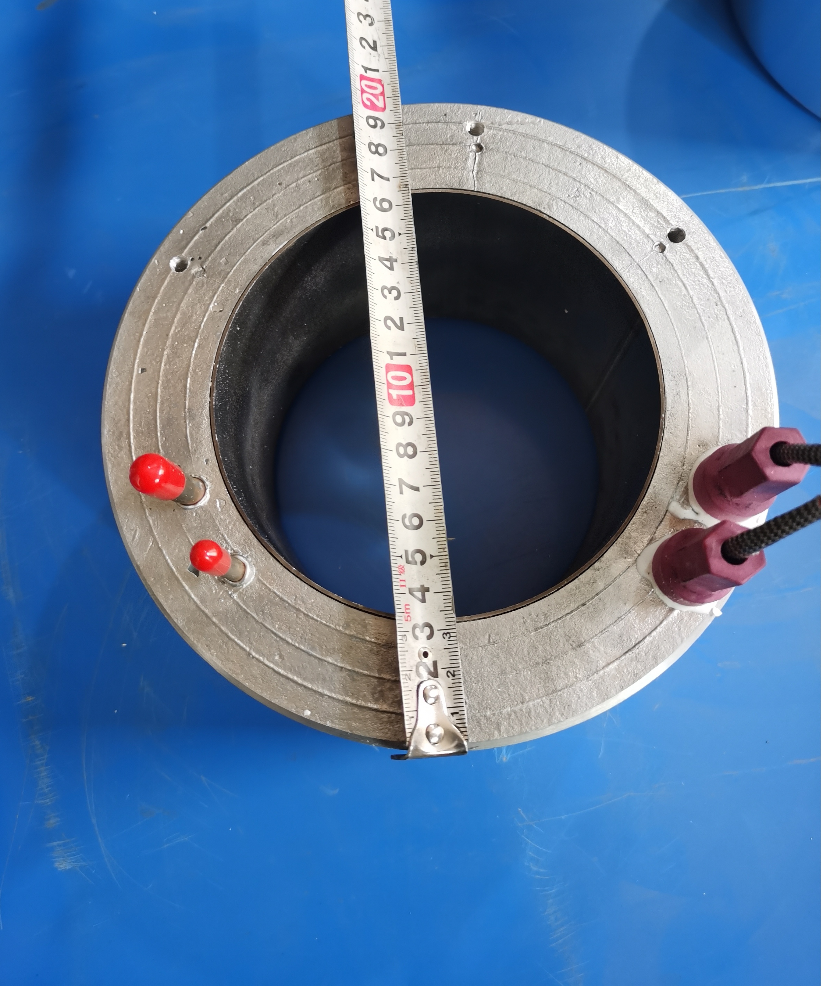 华帝股份获得发明专利授权：“炉头底座和上进风燃烧器”