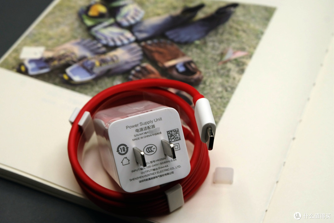 京东方Ａ获得发明专利授权：“显示面板及在其中调节发光电源电压的方法、显示设备”