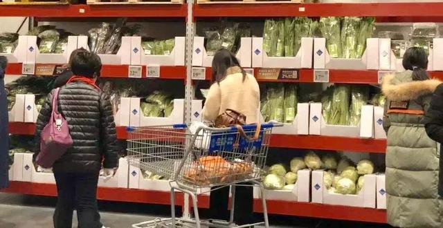 董宇辉出走阴霾未散，东方甄选净利跌超九成，“线上山姆”故事难讲