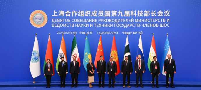 今年前七个月中国与上合组织其他成员国货物贸易额达2931.8亿美元