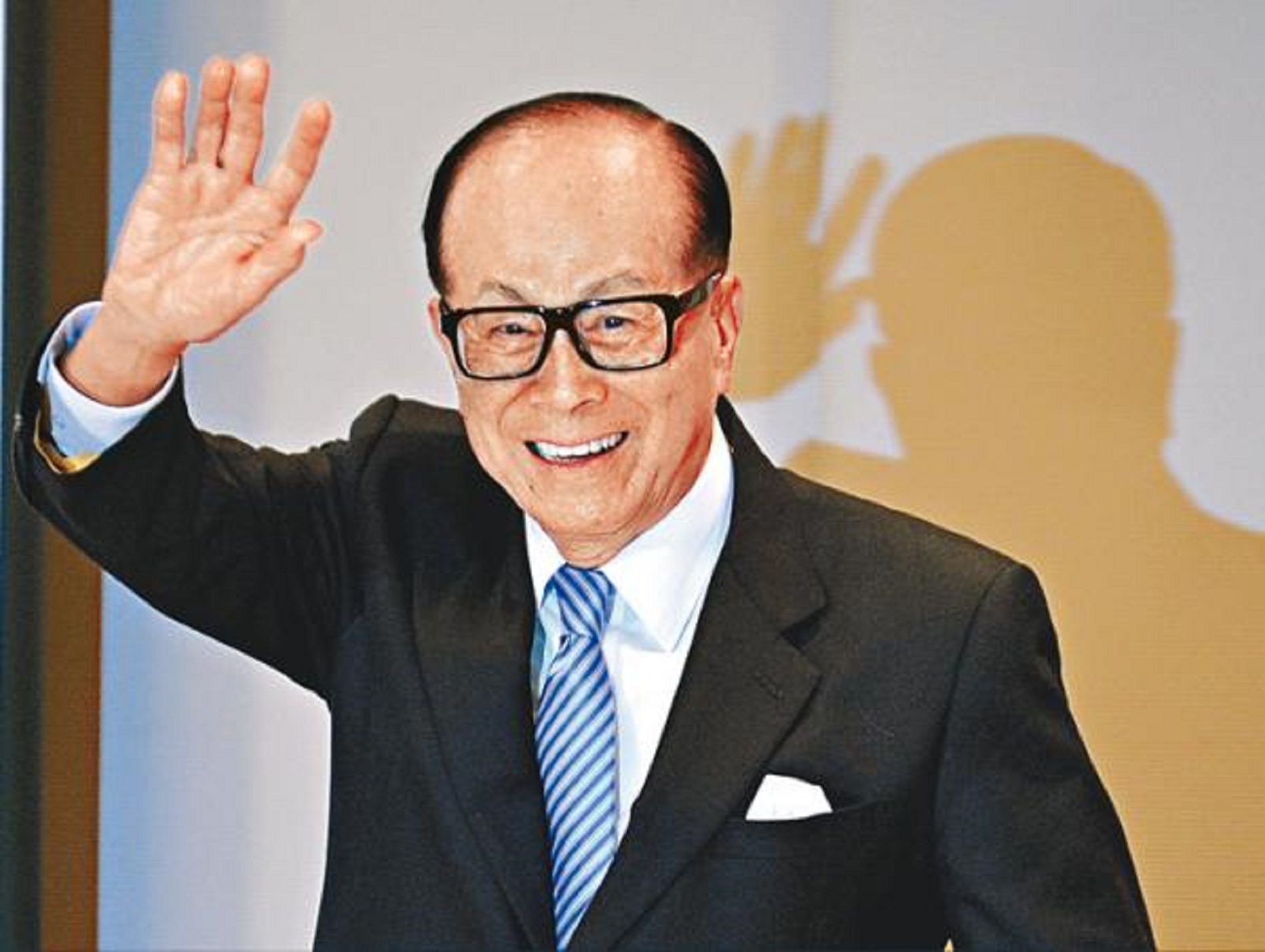 打败全球“药王”的康方生物创始人拟套现4.5亿港元