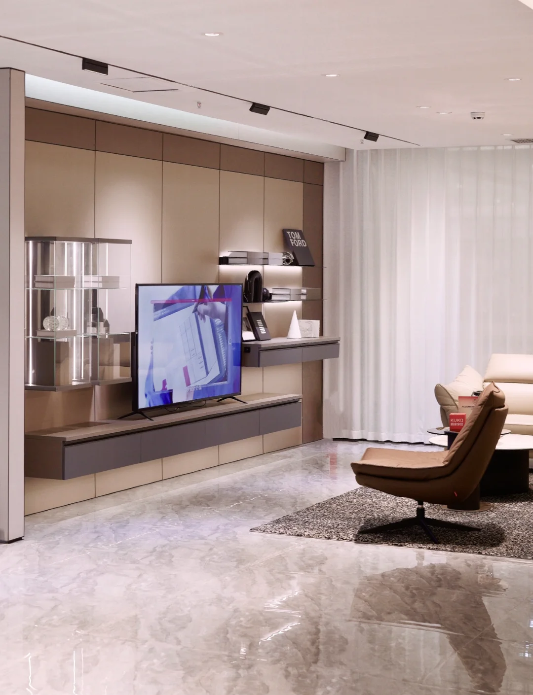 顾家家居获得外观设计专利授权：“床架（B1089PQ3）”