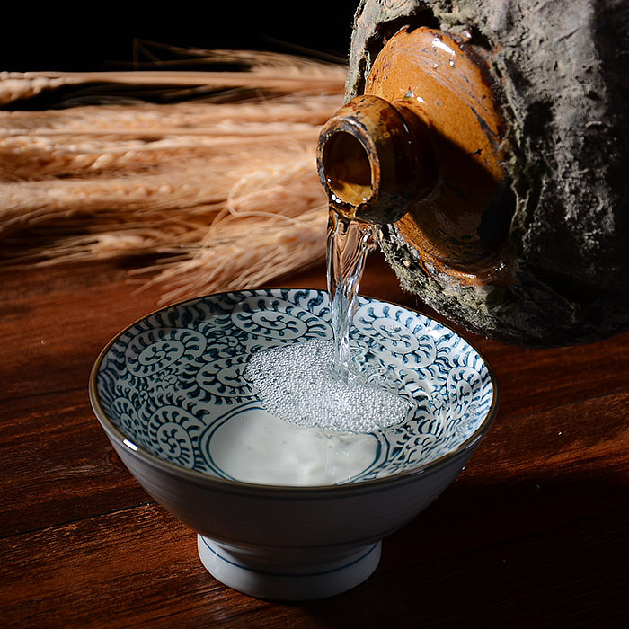 食品饮料周报:名酒保住增长,白酒业即将穿越周期?