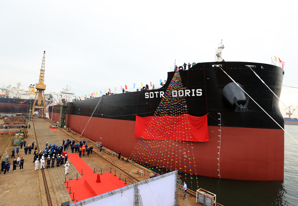 大连重工获得发明专利授权：“一种斗轮料斗自动换向装置及其换向方法”