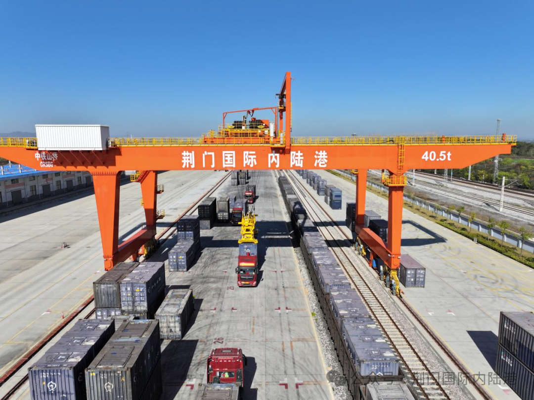 黄骅港外贸集装箱周运量突破500标箱