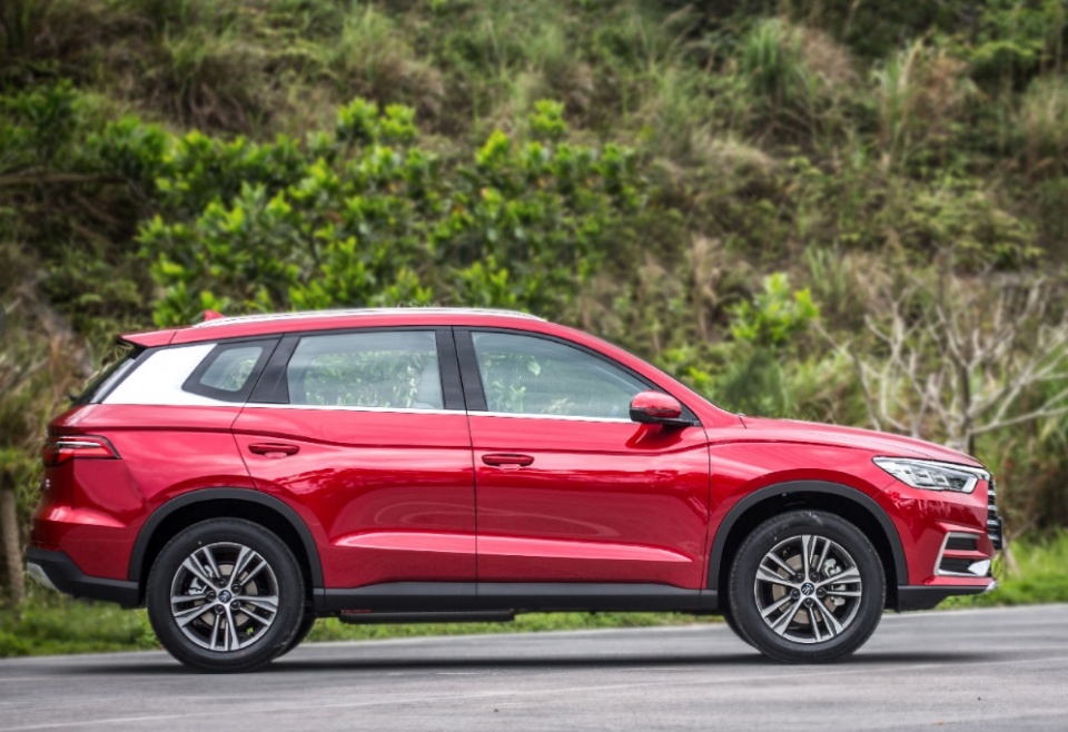 比亚迪获得实用新型专利授权：“悬架系统及车辆”