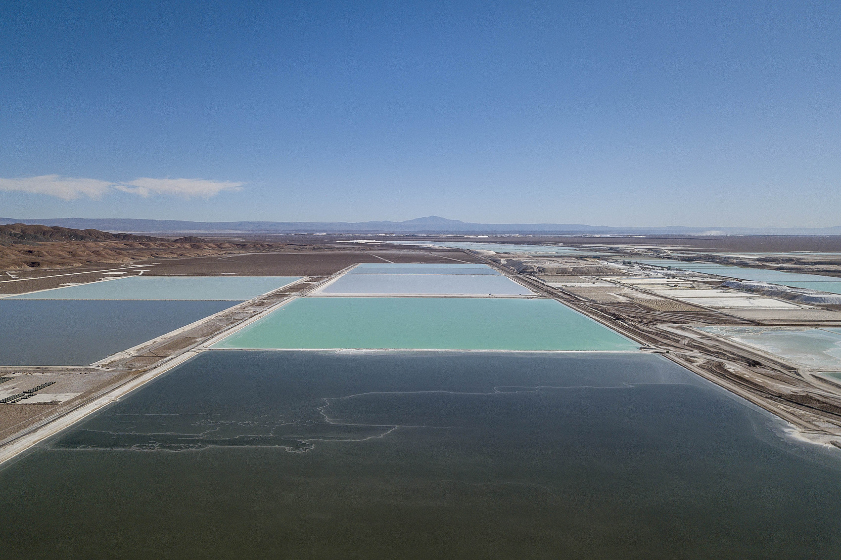 西藏矿业：持有天府商品交易所有限公司7.14%股权