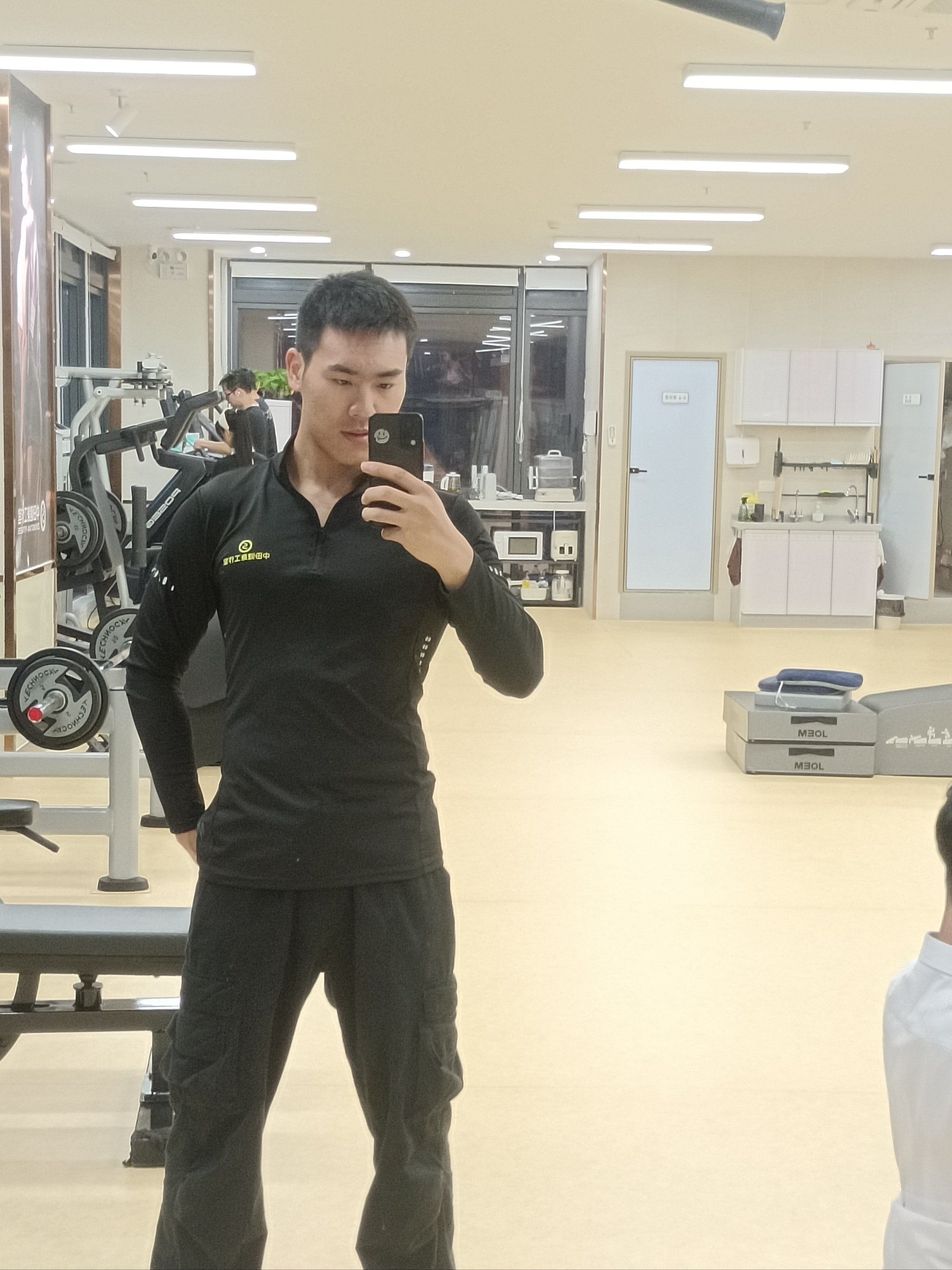 7 万人在用的 AI 私教：碎片时间能练，饮食运动都能管