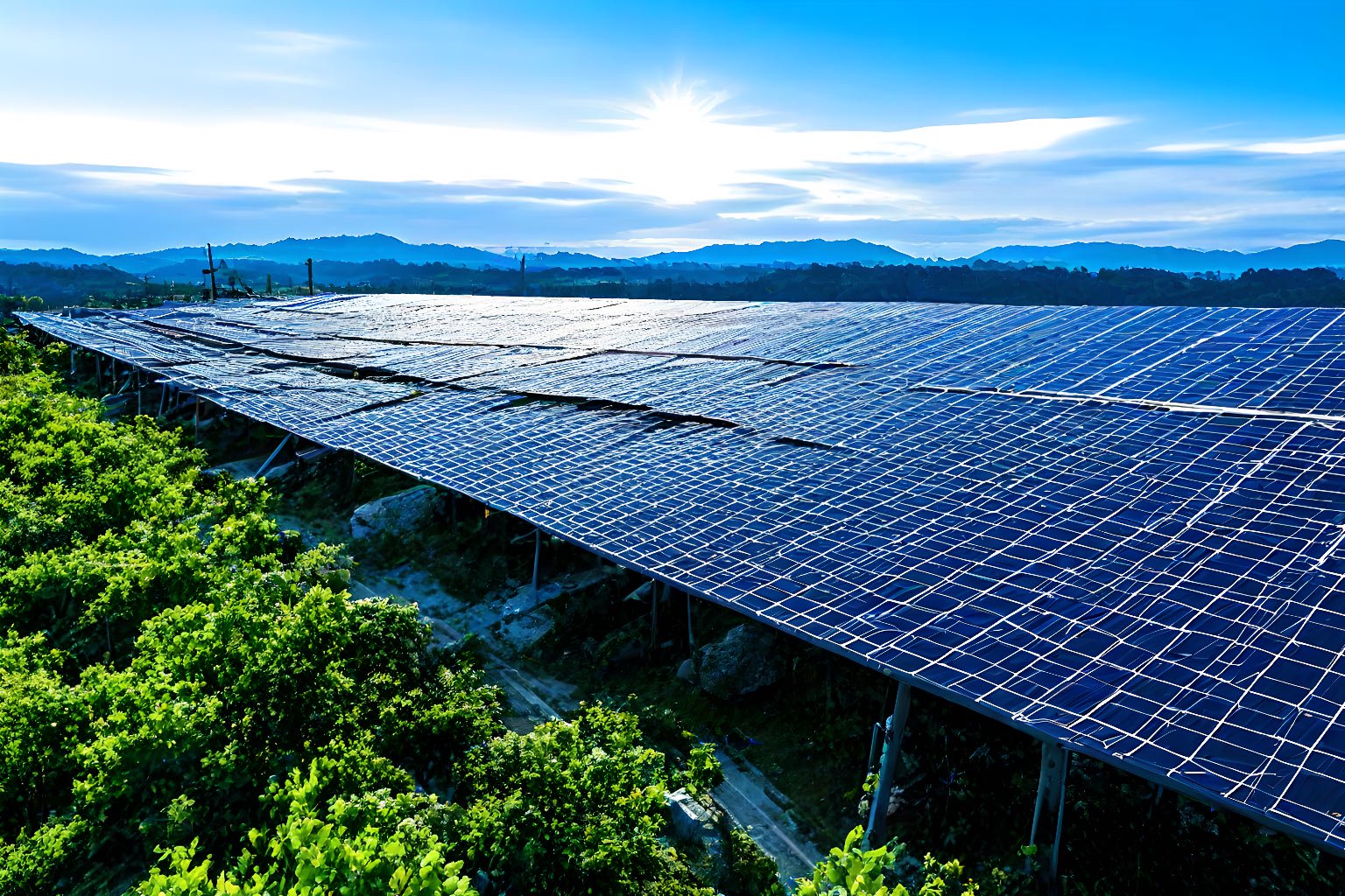 晶科能源年中亏损约29亿元 大股东方拟套现或达20亿元