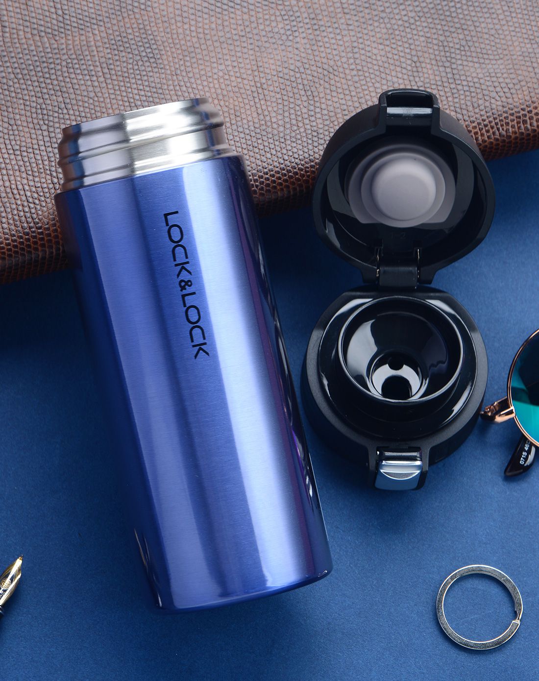 巨星科技获得外观设计专利授权：“水杯（弹跳盖）”