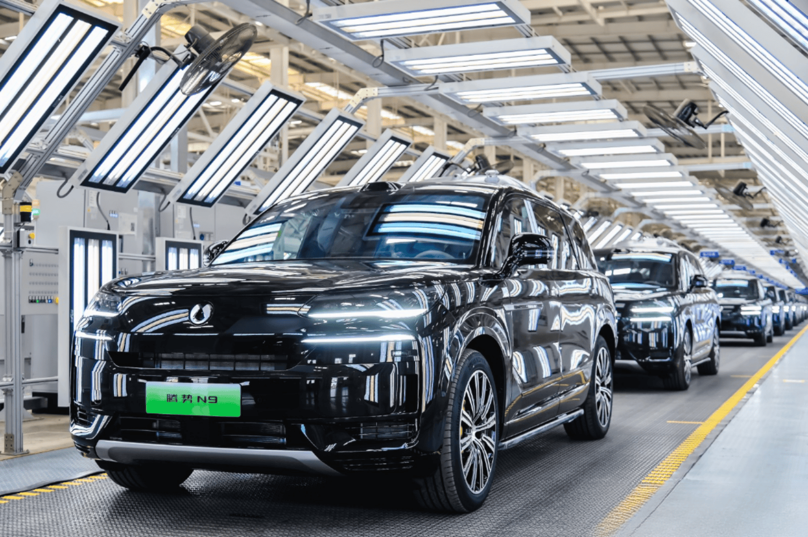 腾势N9上市仅半年即推新款 比亚迪加速布局大六座SUV市场