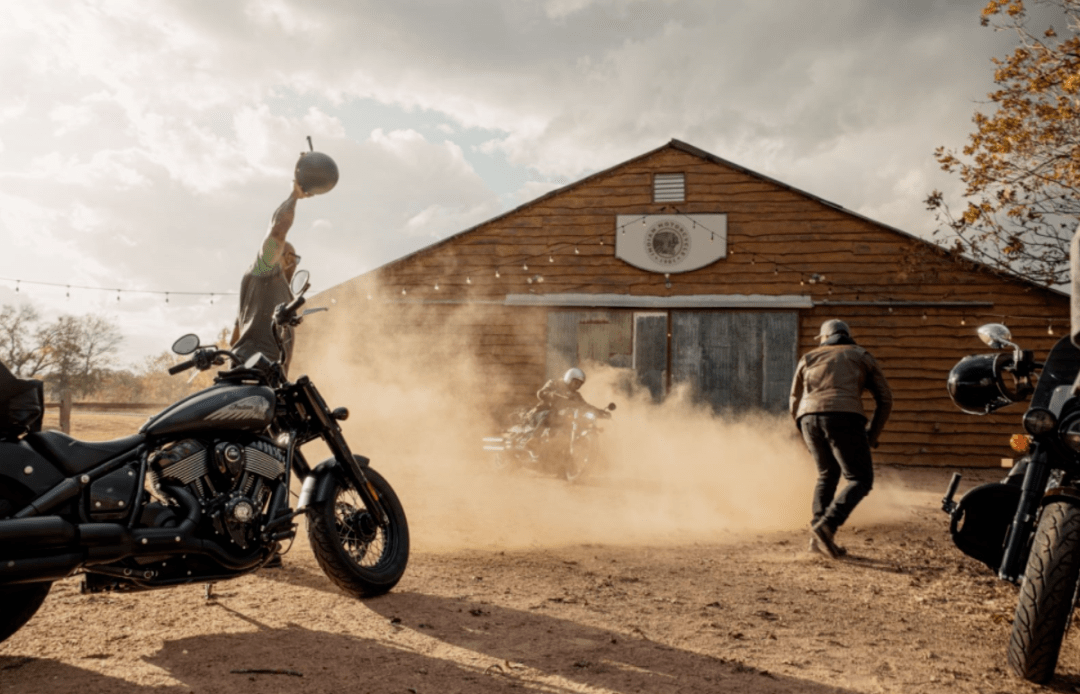 摩博会盛况下的隐忧：市场低效内卷、产品路权待解