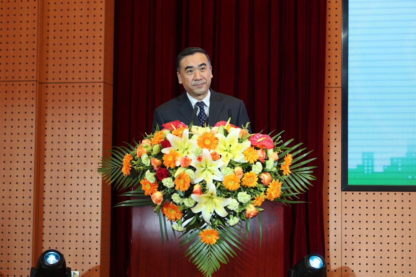 “70后”郑哲出任国家卫生健康委副主任