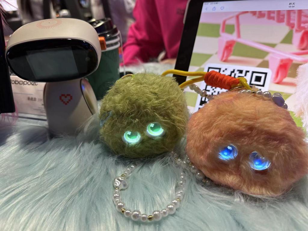 智能眼镜正在从“新奇玩具”变成“日常工具”