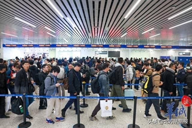 10月8日，全社会跨区域人员流动量近3亿人次